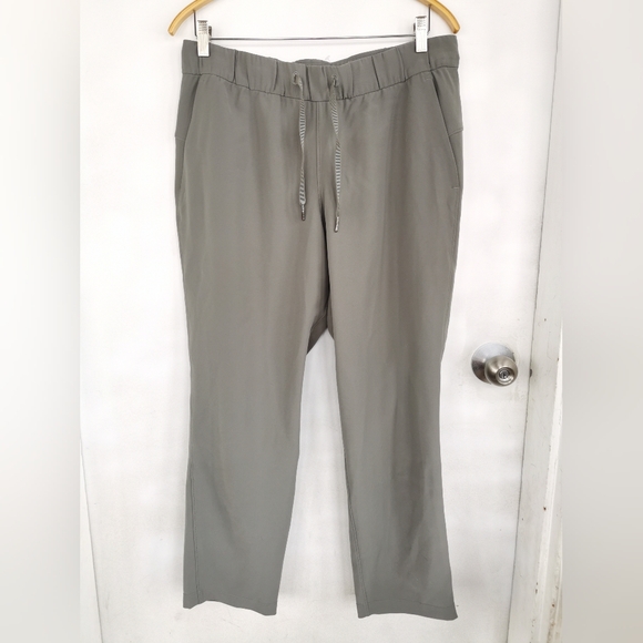 Lululemon On the Fly 7/8 Pant *WovenGrey Sage size 10 - Picture 6 of 12